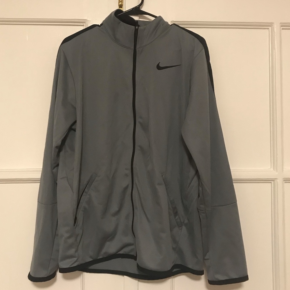 Nike lightweight full zip jacket